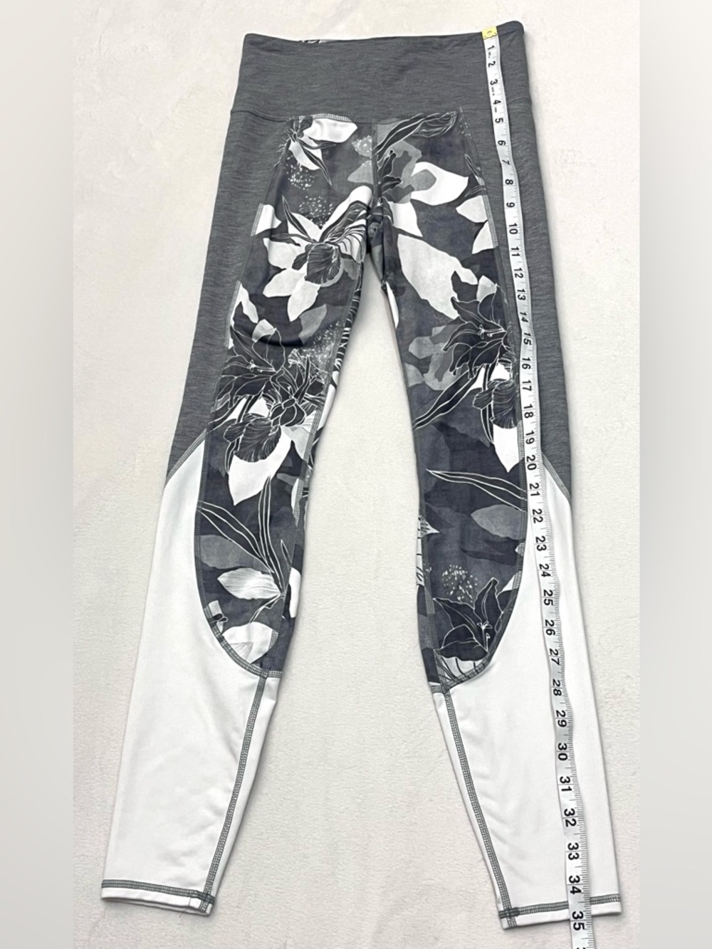 Athleta Gray and White High Rise Tropical Flow Chaturanga Floral Accent Leggings - Picture 7 of 16